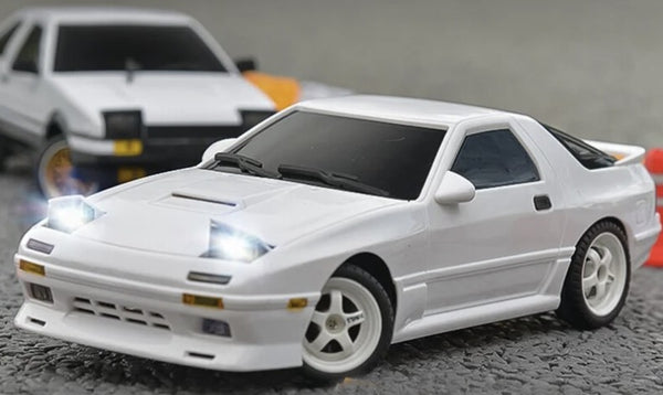 JDM Drift Series: Toyota AE86 Sprinter / Mazda RX7 FC R/C Car