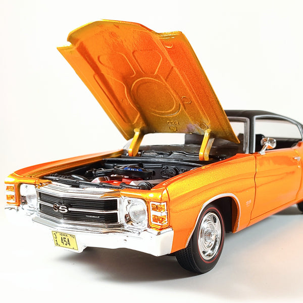 1971 Chevrolet Chevelle SS 454 Sport Coupe - 1:18 scale